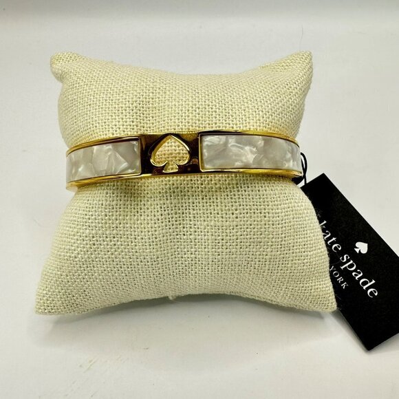 Kate Spade New York 'Hole Punch Spade Hinge Bangle' Pearl Bracelet - Picture 14 of 14